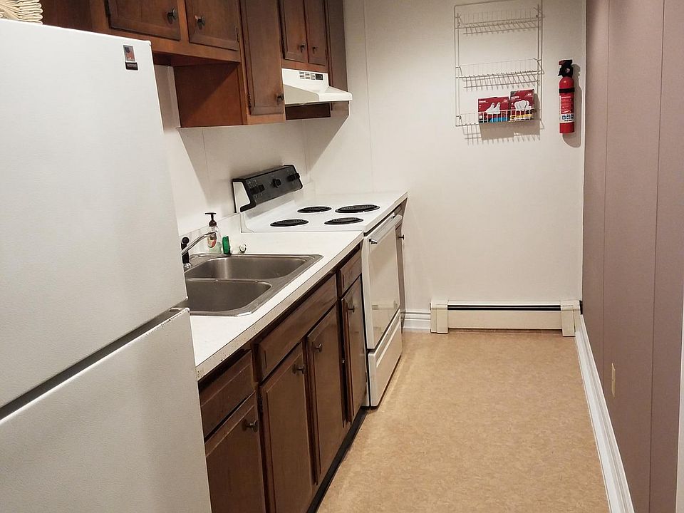 Kitchen with plenty of storage space