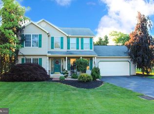 4 Forgedale Dr, Carlisle, PA 17015