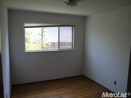 3rd image of 6730 52nd St