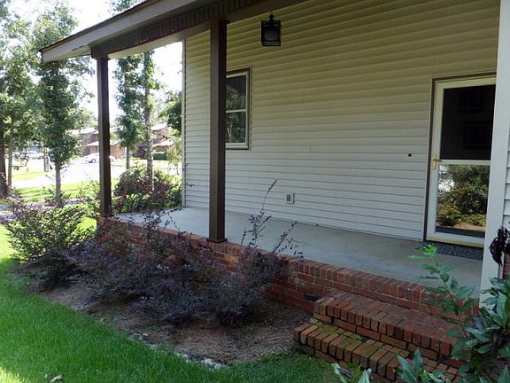 4th image of 613 Medinah Dr