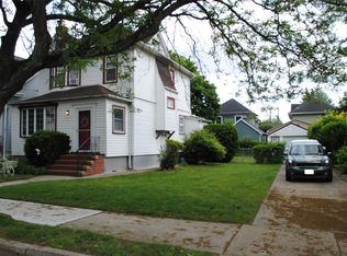 48 Elizabeth St, Floral Park, NY 11001