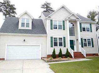 910 New Mill Dr, Chesapeake, VA 23322