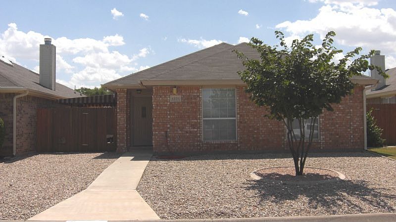 1st image of 4221 Green Meadow Dr