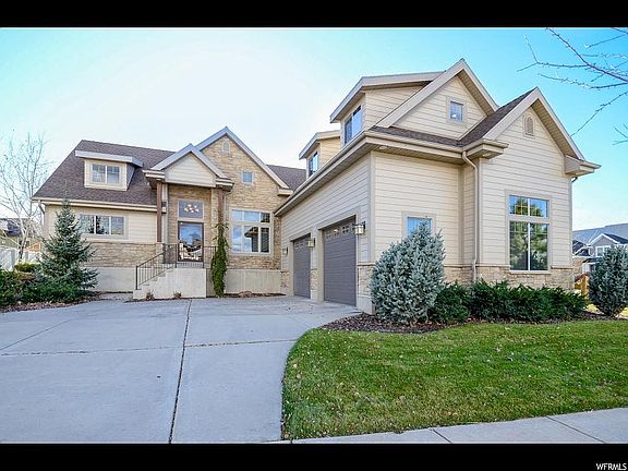 4th image of 5865 N Belmont Dr