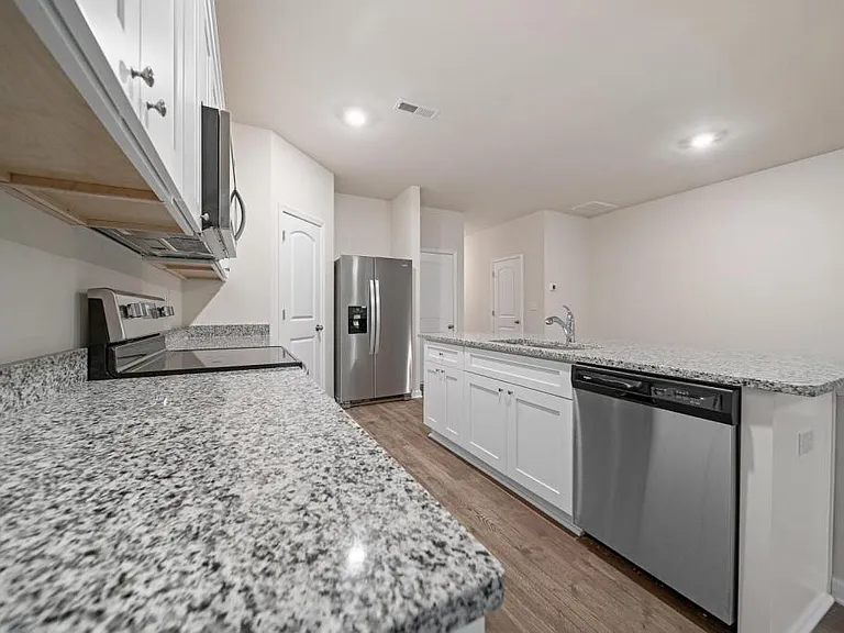 511 Masters Way — Photo 2