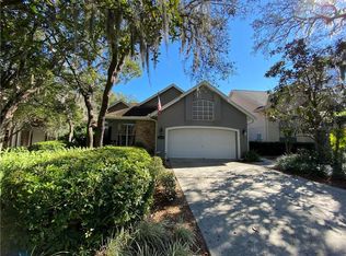 2204 Green Oaks Ln, Tampa, FL 33612