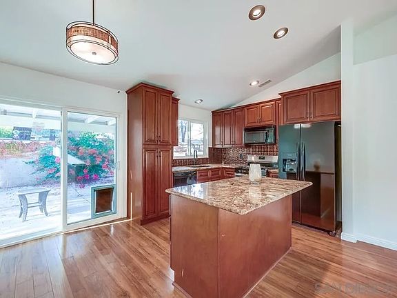 2nd image of 31734 Calle Novelda