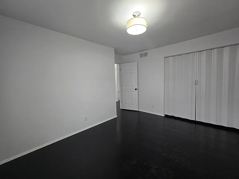 470 Zahn Dr #2 — Photo 15