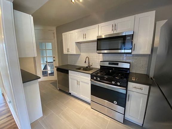 4th image of 2711 Arkansas Ave