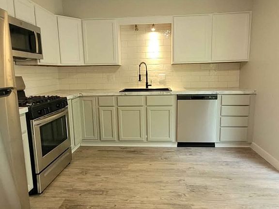 5th image of 1263-1265 Gentian Dr SE