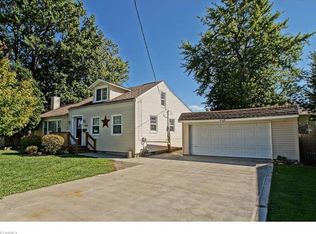7548 Southland Rd, Mentor On The Lake, OH 44060