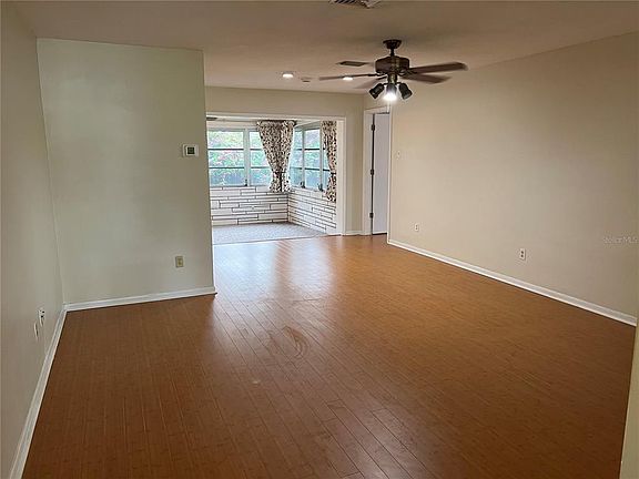5th image of 2577 Bramblewood Dr W