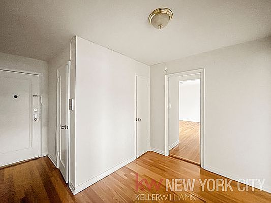 5th image of 166 Vanderbilt Ave #2J