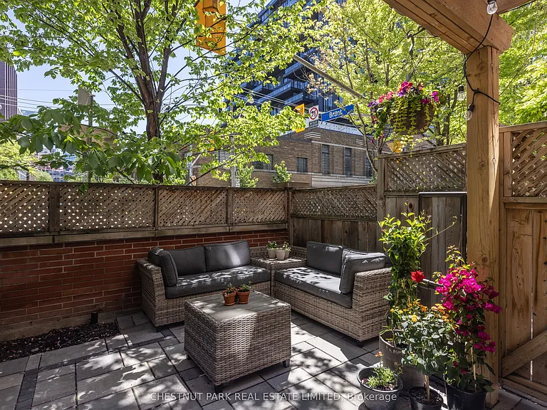 500 Richmond St W #101 — Photo 9