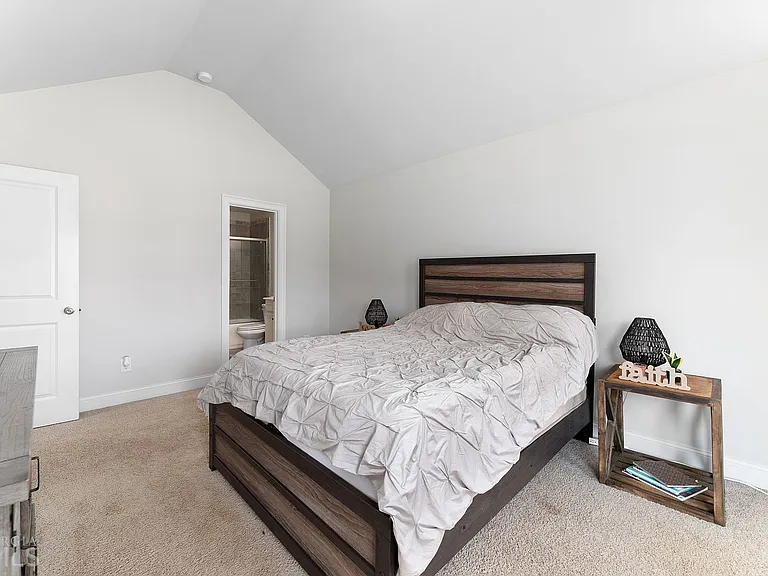 4410 Mossbrook Cir — Photo 28