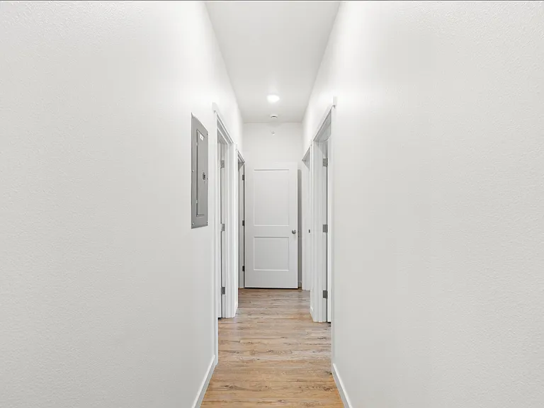 Columbia River Walk Apartments — Photo 105