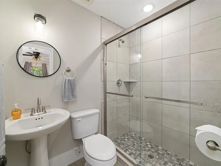6720 Cathcart Dr — Photo 10