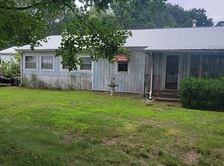 250 Hickory Smokehouse Rd, Hopkinsville, KY 42240