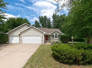 407 8th Ave NW, Forest Lake, MN 55025