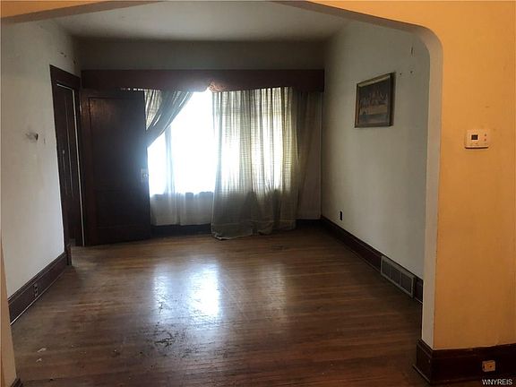 3rd image of 252 Cambridge Ave
