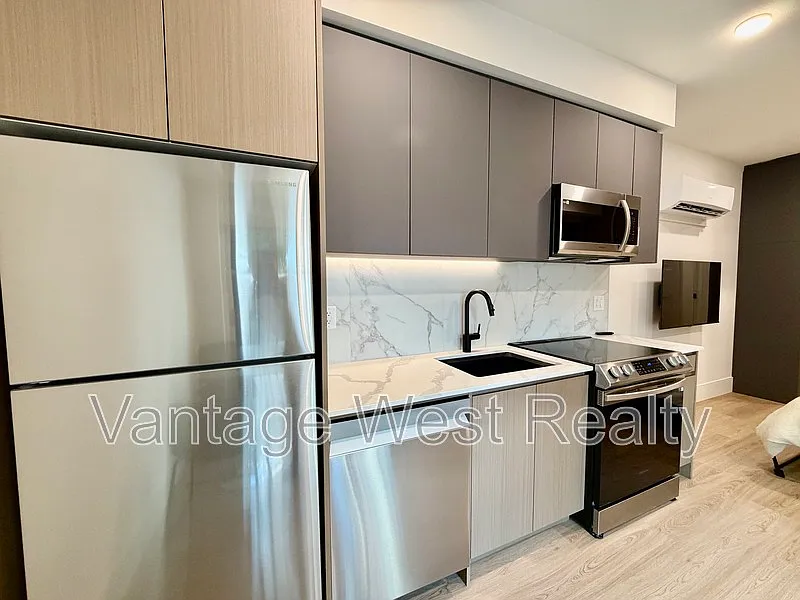 Studio, 1.0 bath, 374 sqft, $1,413 — Photo 4