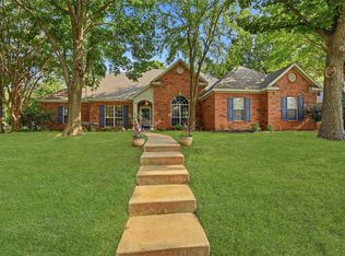 2030 Deer Run, Denison, TX 75020