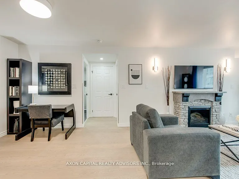 168 Simcoe St #1513 — Photo 12