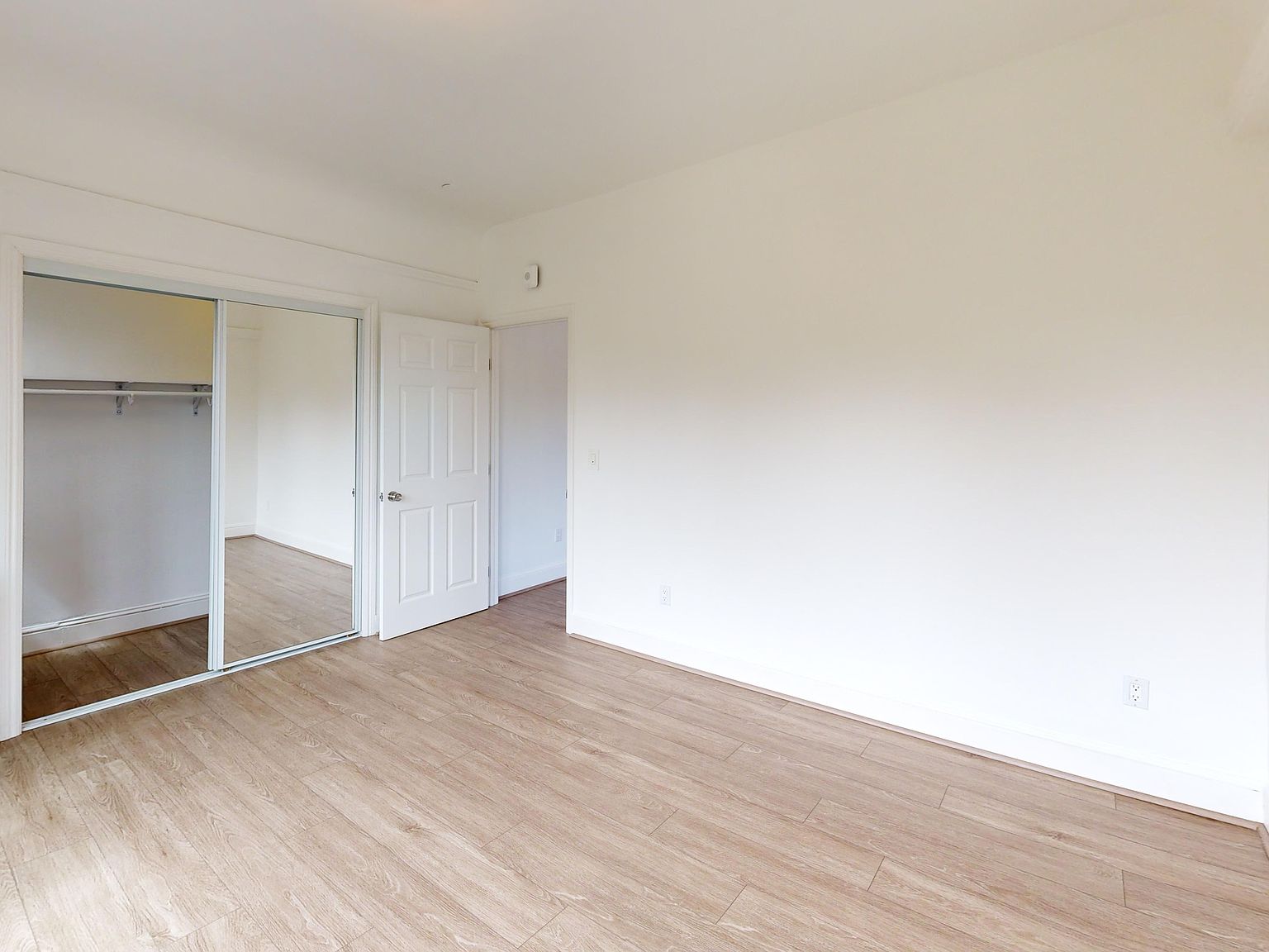 500 Stanyan St APT 604 - Main Image