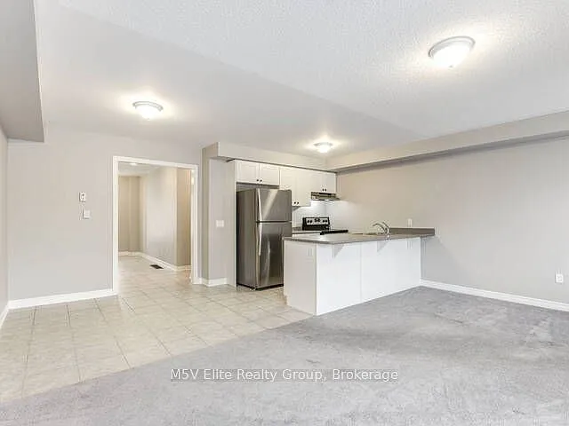 863 Cook Cres — Photo 7
