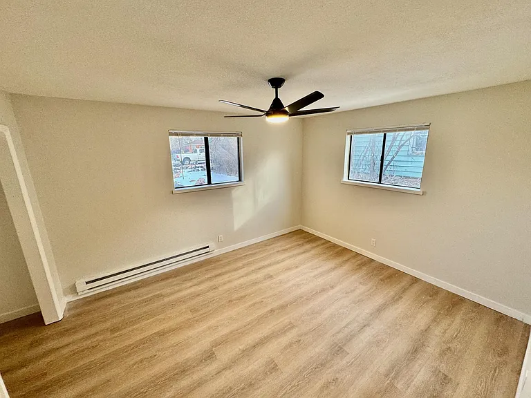 935 S Sheridan Blvd — Photo 10
