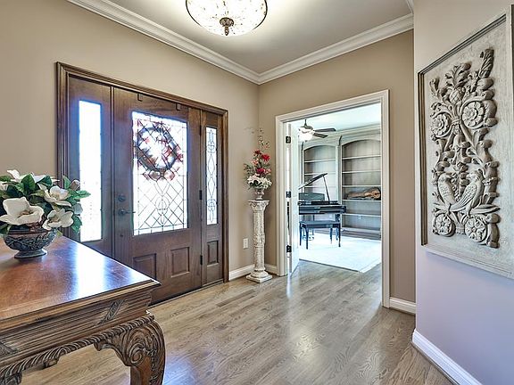 4th image of 971 Squire Valley Dr