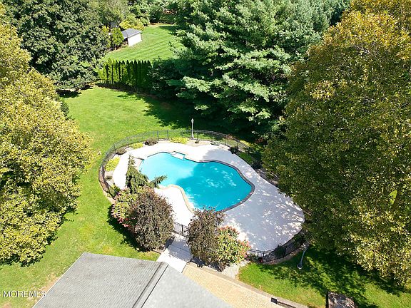 3rd image of 29 Centerville Road