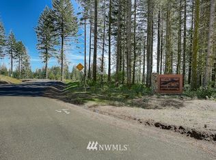 17 Five Horizons Dr, Kalama, WA 98625