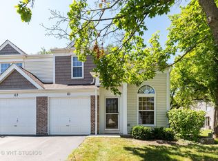 61 E Shag Bark Ln, Streamwood, IL 60107