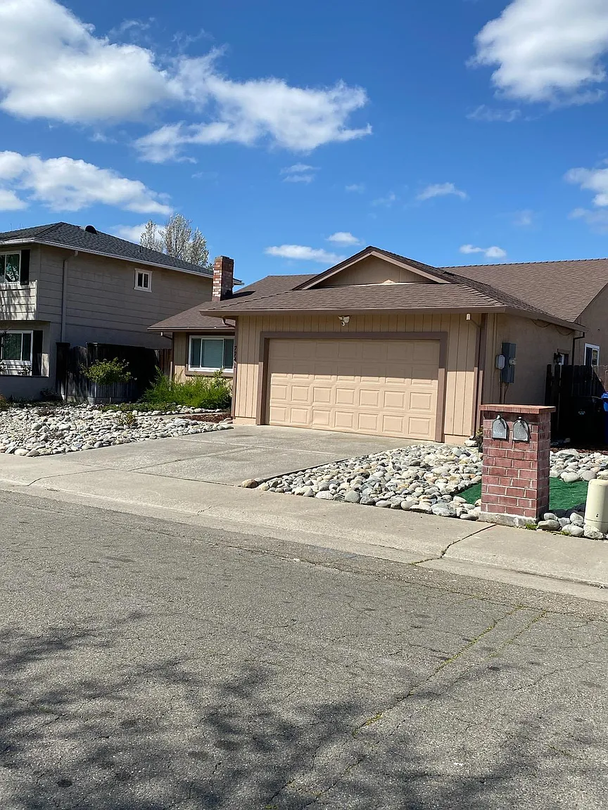7741 Goldfinch Way photo 1
