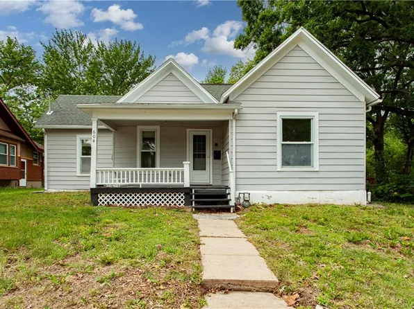 604 S Olive St, Holden, MO 64040