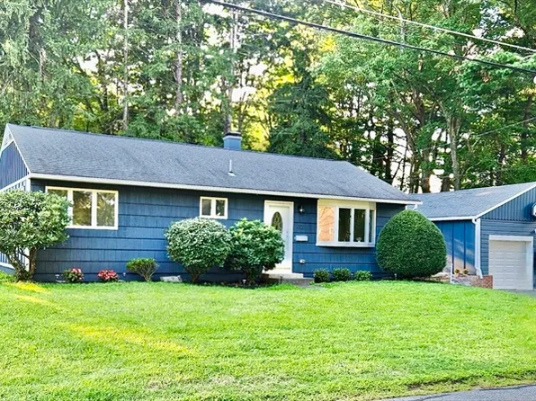 32 Crestwood Dr, Northborough, MA 01532