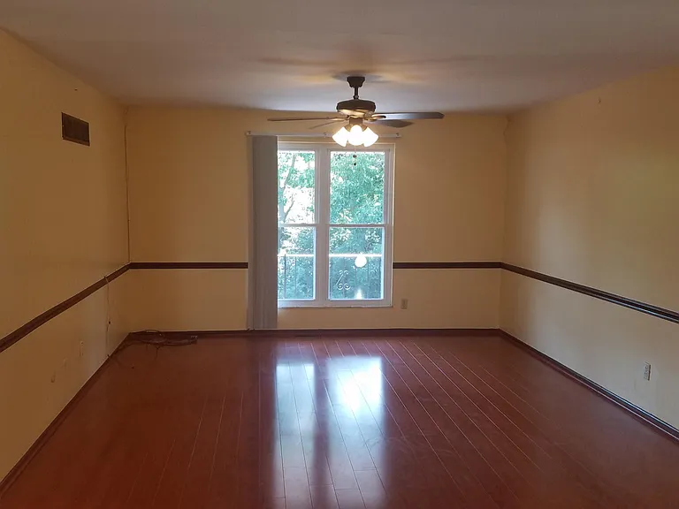 10371 Forest Brook Ln #F — Photo 3