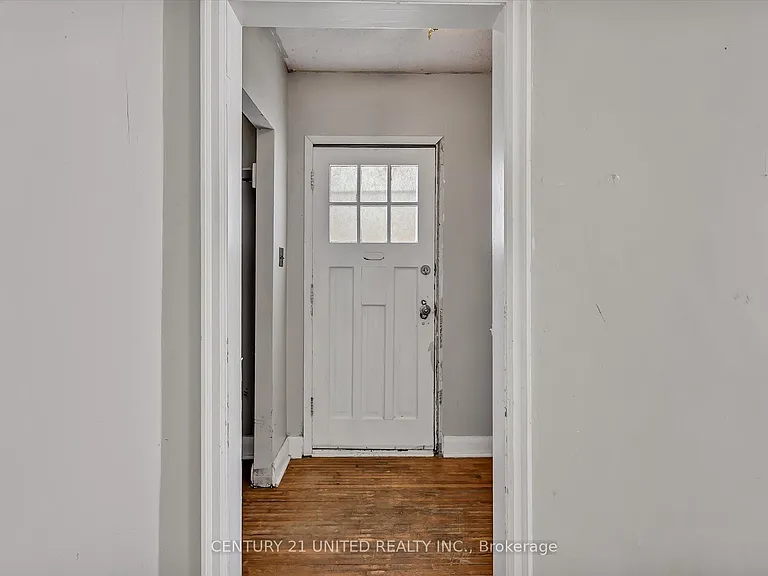 878 Chemong Rd — Photo 4
