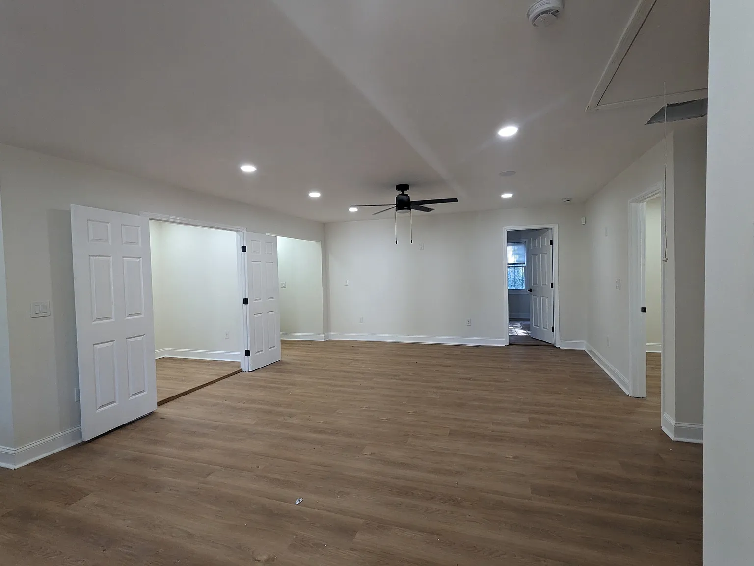 3 bed, 1450 sqft, $1,899 — Photo 4