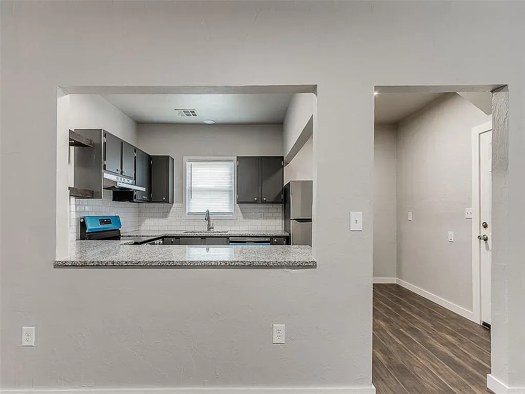 2 bed, 1152 sqft, $1,500 — Photo 4