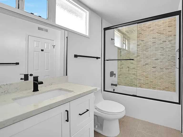 1024 W Balboa Blvd #C — Photo 5