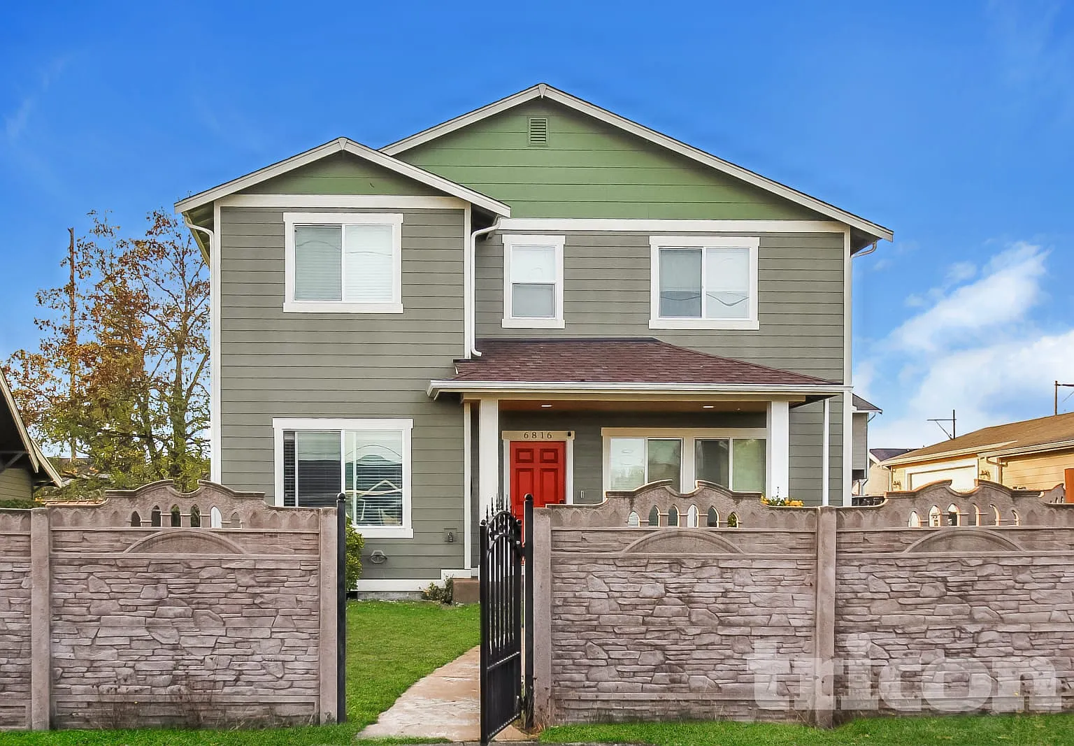 6816 S Warner St Tacoma WA — Photo 1