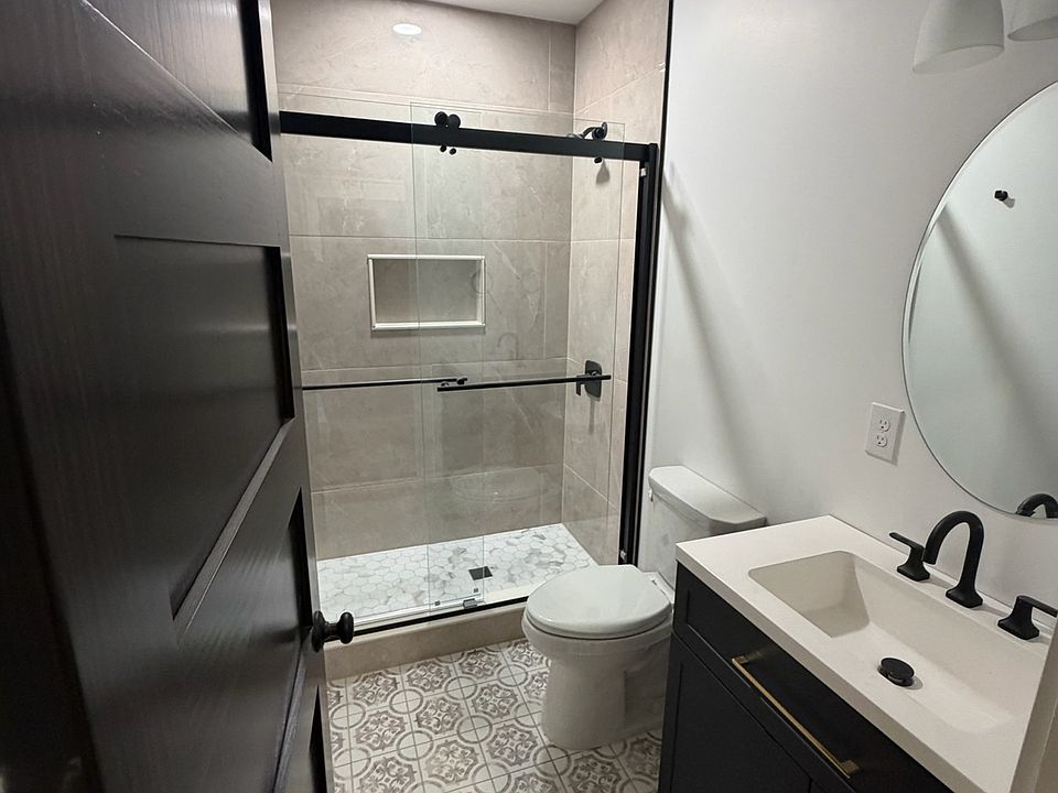1st image of 3 Fargo Ave #3