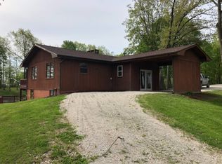 1733 Literberry Triopia Rd, Jacksonville, IL 62650