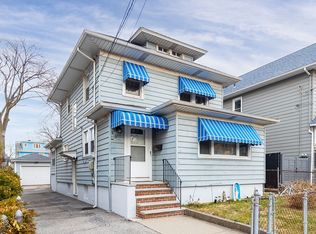 385 N Burgher Ave, Staten Island, NY 10310