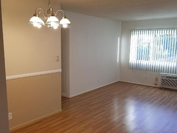 2nd image of 6064 Whitsett Ave APT 305