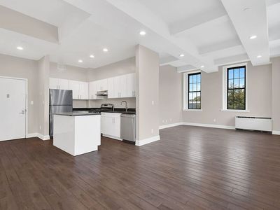 45-02 Ditmars Blvd #221, Astoria, NY, 11105