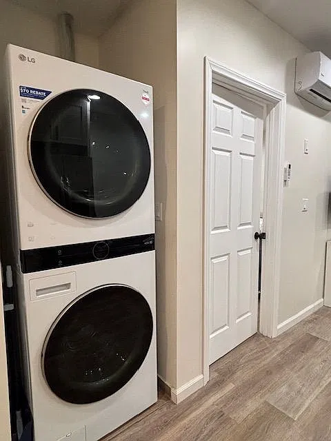 1 bed, 1.0 bath, 450 sqft, $2,400 — Photo 3
