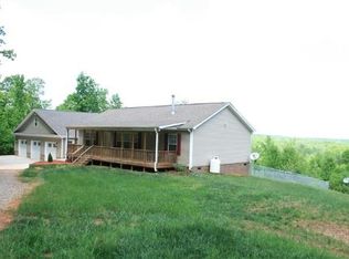 418 Indian Hollow Cir, Stuart, VA 24171